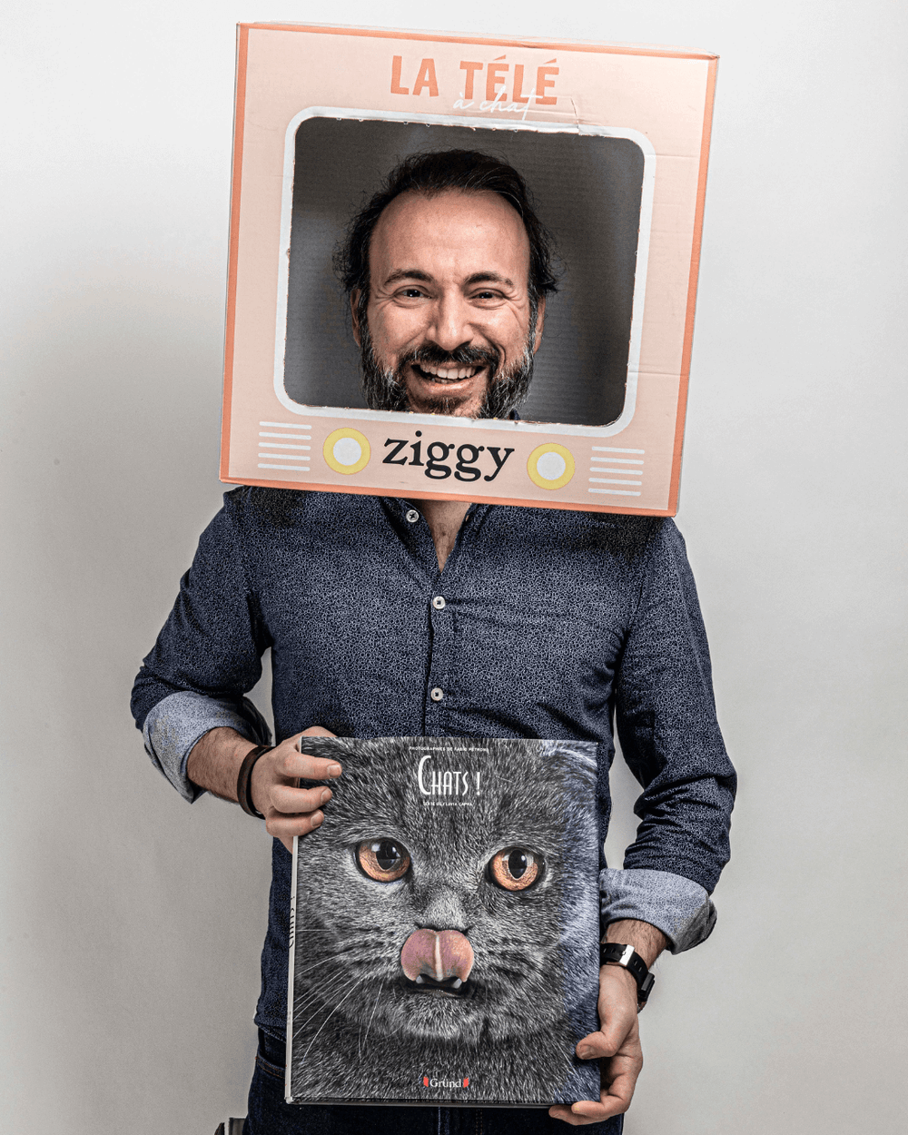 Davide, responsable entrepôt chez Ziggy, l'alimentation pour chat française, saine, naturelle et sans céréales