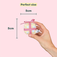 Ziggy Party Edition cat toy held in hand, size detail